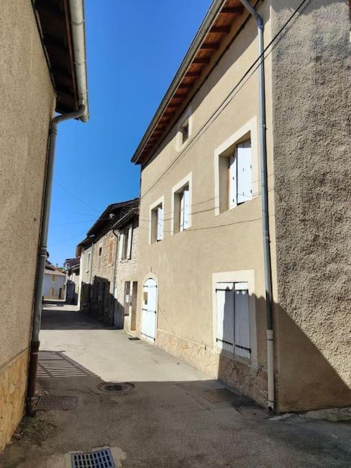 Charmant Meuble Dans Un Joli Village Circulaire Alixan Extérieur photo